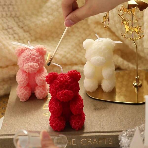 1 Box, 1pc Bear Shaped Scented Candle, Fragrant Aroma, Cute Indoor Decor, Suitable For Christmas, Halloween & Other Celebrations
