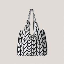 Women Tote Bags - 黑白ins風 - 查看 2