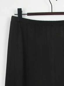 女士优雅春夏吊带裙，舒适顺滑面料内衬，适合连衣裙叠穿