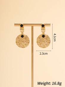 1 collier et 1 paire de boucles d'oreilles, collier de perles noir et doré moyen-oriental, ensemble de bijoux vintage en or ton, collier multicouche exotique, collier contrastant noir et doré, collier à pendentif rond sculpté. Le collier de perles noir et doré évoque le rythme mystique des clochettes de chameaux des nuits étoilées du désert moyen-oriental. Porter cet ensemble de bijoux est un identificateur unique d'une promenade dans un marché moyen-oriental.