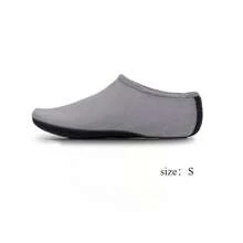 Chaussures d'eau pour femmes et hommes, séchage rapide, chaussettes aqua, natation, plage, pieds nus, yoga, exercice, accessoires sportifs, piscine, camping, indispensables. Très respirantes et légères, conviennent pour le port en été, réduisent la charge des pieds et sont faciles à transporter sur la plage. Le produit est léger, respirant et peut être commandé selon vos besoins.