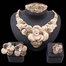 Middle East 1 Set Of 5 Retro Hollow Golden Zinc Alloy Jewelry Set Necklace Earrings Ring Bracelet For Ball And Daily Wear