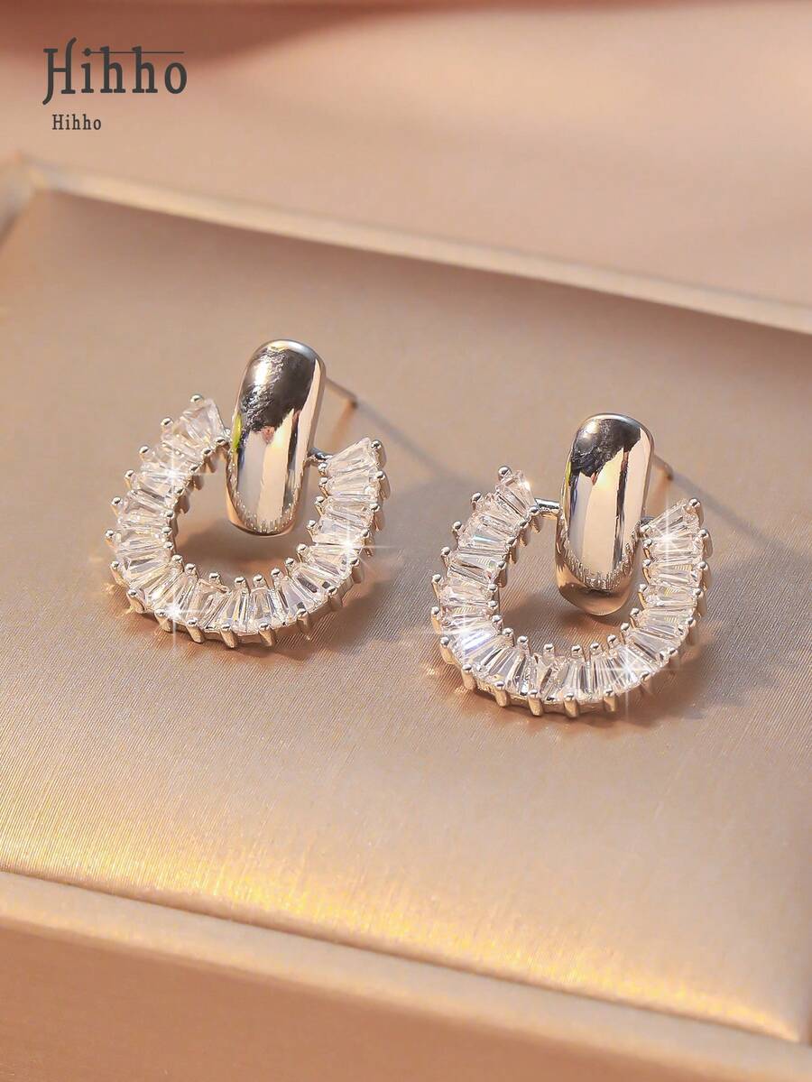 Hihho 1 Cặp Hoa tai vòng vuông Cubic Zirconia sang trọng của Pháp, Hoa tai hình học thanh lịch dành cho phụ nữ, Hoa tai cá nhân hóa thích hợp để đeo hàng ngày, Lễ hội, Tiệc tùng và Làm quà tặng - Bạc - Xem 1
