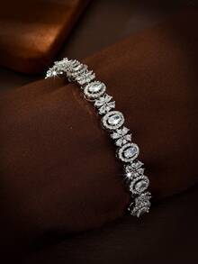 1 件女士手链/手镯，18K 白金镀锆石空心椭圆形装饰，适合毕业典礼