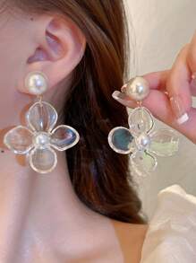 1 Pair Elegant Fashionable Faux Pearl Flower Dangle Earrings, Suitable For Women's Party, Holiday, And Commute Accessories