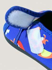 Un nuevo par de zapatos de verano suaves, cómodos, transpirables y de secado rápido para nadar/interior/playa/hotel, con estampado de dibujos animados, zapatos de moda para arroyos poco profundos