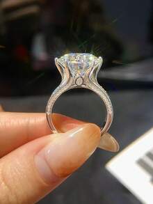 1Pc Gorgeous Exquisite Fashionable Crown Round Diamond 10CT Moissanite Diamond Wedding Band Ring D Color S925 Sterling Silver Suitable For Engagement Wives Girlfriends Anniversary Gifts Bridal Fine Jewelry