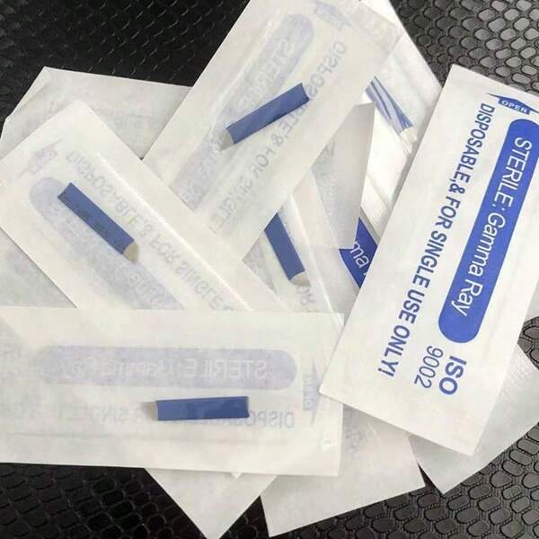 20 pièces d'aiguilles de microblading assorties S12/S16/S18/U18 pour le maquillage permanent. Aiguilles de tatouage de sourcil manuel pour fournitures et kits de microblading