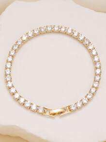 Brazalete minimalista y elegante de acero inoxidable con trébol de cuatro hojas de CZ, adecuado para el uso diario de las mujeres en todas las estaciones