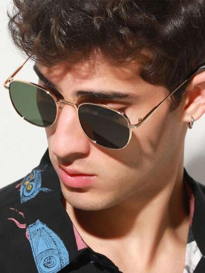 1 Pair Summer Beach Vacation Fashion Square Small Metal Frame Fashion Glasses For Men, Retro Versatile Elegant Outdoor Street, Travel, Daily Wear