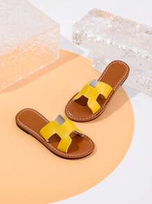 Um Par de Novas Chinelas de Verão para Crianças, Combinação de Cores, Chinelas para Crianças, Sandálias de Sola Macia de Moda para Meninas Pequenas no Verão, Sapatos de Princesa Casuais para Meninas, Sapatos de Praia Antiderrapantes, Adequados para Uso Interno e Externo, Adequados para Meninos Pequenos