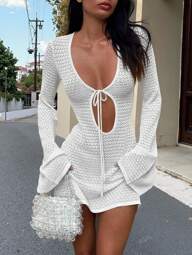 Abito in maglia corto con scollo aperto, effetto sexy, adatto per vacanze al mare, uso casual quotidiano, con maniche leggermente a zampa di campana, primavera estate autunno