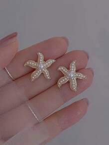 1 paire de boucles d'oreilles à tige avec étoile de mer en faux perle et strass, style classique et européenne et américaine