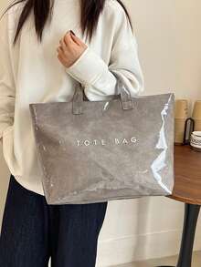 大容量时尚透明果冻包PVC防水购物袋，韩国中性风手提包，INS时尚复古休闲街头潮人手提包，日系休闲包，适合高中生大学生上学，健身/瑜伽/旅行包或妈咪包，字母印花极简明星风褶皱纹理高端品质多层纸质手提包 - 灰色 - 查看 4