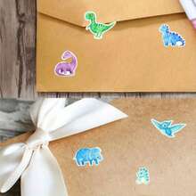 500张农场动物和恐龙贴纸卷，新款礼品装饰标签奖励贴纸文具，适用于礼品包装、贺卡和信封装饰、DIY手工制作 - 彩色 - 查看 10