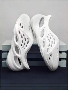Men Women Clogs Foam Runners Hollow Sandals Foam Runner Shoes Slip-On Walking Platform Lightweight Cloud Slides Non-Slip Soft Runner Sandals Breathable Arch Support Sandals Breathable Non-Slip Beach Shoes Casual Fashion Sports Sandals One Pair - 白色 - 查看 6