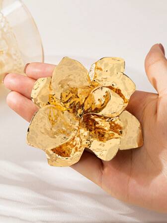 1 st lyxig brosch med guldfärgad blommig design, mångsidiga smycken i vintagestil för kvinnor, fest-/bröllopsaccessoar