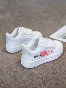 1双儿童男女通用百搭休闲白色运动鞋，舒适透气卡通刺绣平底学生鞋，时尚休闲可爱跑步运动鞋