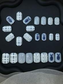 24片欧美蓝色小鱼壳创意3D小方块粘性设计装饰指甲贴片，全覆盖假指甲贴片，美甲用品，多功能日常佩戴美甲套装，适合办公室女性、派对、约会、日常佩戴，装饰你的指甲，提升你指甲的时尚品味 - 彩色 - 查看 2