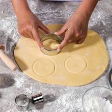 12pcs Round Cookie Cutter Set, Baking Cake Donut Mold, Stainless Steel Donut Cutting Rings Suitable For Baking Cake, Pastry, Sandwich, Mousse, Bread, Donut, Fondant Cookie Cutter - Silver - View 5