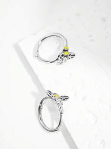 1 Pair Silver 3D Bee Earrings, Silver Frame Outlines Delicate Shape, Black & Yellow Color Vivid, Add Playful Vitality To The Ears