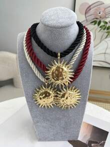 1 peça Moda Luz Luxo Simples Verão Liga Sol Pingente Tecido Torção Colar Senhoras Casal Irmãs Casal Jóias Presentes, Adequado Para Encontros Diários Feriado Praia Festa de Aniversário Férias Desgaste