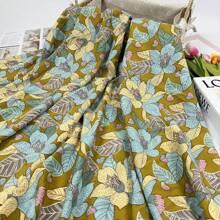Beliebter bedruckter Polyesterstoff, wind- und staubdicht, sonnenabweisend, weich, angenehm, atmungsaktives Material, geeignet zum Herstellen von Kleidern, Schals, Tischdecken, Vorhängen, für DIY Kleiderstoffe