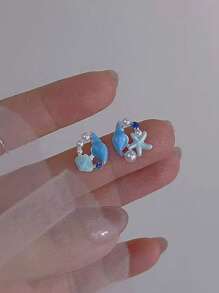 1 paire de boucles d'oreilles à tige avec étoile de mer en faux perle et strass, style classique et européenne et américaine