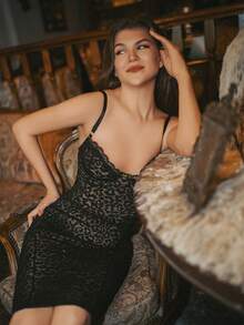 CurvySweet Leoparden-Spitze Bodycon Formwäsche sexy Midi-Kleid mit tiefem V-Ausschnitt für Dates, romantische Abendessen, Hochzeitsgast-Kleid, für Partys, Festivals, Strand, Geburtstag, Abschluss, Heimkehr, Abschlusszeit, Urlaub, Dates