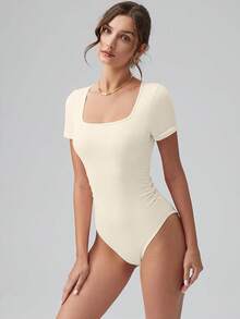 OQQ Women Bodysuits Ruched Short Sleeve Square Neck Stretch Lounge Travel Bodysuits - 黃色 - 查看 2