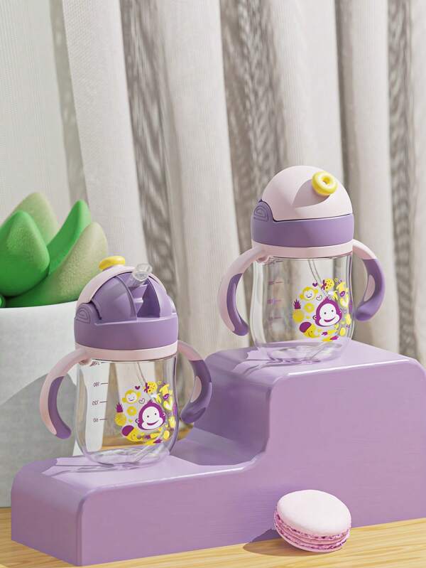 1 pièce Tasse bébé mignonne motif de dessin animé 240 ml, bouteille d'eau pour enfants, tasse à boisson pour enfants, couvercle rabattable scellé anti-poussière, paille en silicone, avec anse, matériau sûr, échelle transparente, portable anti-fuite et anti-chute, convient aux nourrissons, enfants, garçons, filles, usage domestique, extérieur, cadeau de vacances
