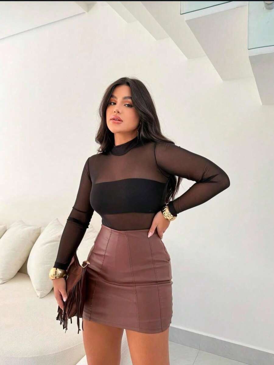 Body feminino curto com gola alta manga longa transparente de Tule elegante festas sensual moda inverno sofisticado basico casual dia dia para balada e praia confortável 2025 moda blogueirinha - Preto - Visão 1
