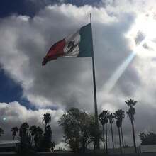 Bandera mexicana, bandera pequeña en cadena mexicana, bandera mundial miniatura, banderas para fiestas, eventos, aulas, salas de reuniones, eventos deportivos, festivales, aperturas, bares, clubes deportivos, celebraciones - Multicolor - Ver 11