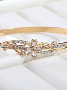 Tiny Shiny Charming Flower Teen Bracelets, Suitable For Daily Wear