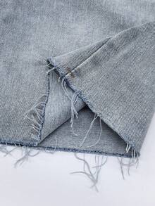 Chân váy denim ngắn kiểu vintage Y2K với gấu váy rách, chân váy ôm sát eo cao dáng chữ A hình trái tim dành cho nữ, thiết kế mùa hè, váy hè nữ, trang phục mùa hè nữ, chân váy denim, trang phục thường ngày. - Xanh và trắng - Xem 6