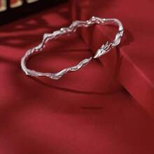 1pc Elegant & Luxury Matte Wavy Open Bangle Bracelet - Double Loop Heart Shaped Bracelet, Suitable For Girlfriend, Mother's Day, Birthday, Party, Valentine's Day, Luxury And Exquisite Adjustable Cuff Bracelet For Daily, Party Wear, Birthday Jewelry Gift