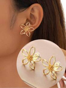 1 Paar modische fünfblättrige Blumenform Clip-On Ohrringe für Frauen, elegante Ohrringe für den täglichen Gebrauch und als Geschenk, geeignet für Damen