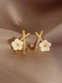 1 Pair Women Elegant Shell Flower Crossed Earrings, Simple And Versatile