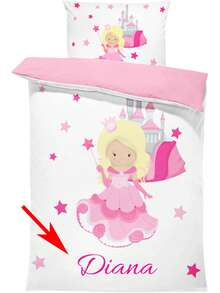 Acest set de 2 piese cu cuvertură și față de pernă cu imprimeu de castel cu prințese de basm este fabricat din poliester prietenos cu pielea, imprimat digital și permite gravura personalizată. Este un set de lenjerie de pat în stil prințesă pentru dormitoarele fetelor, un cadou perfect de ziua de naștere. Respirabil, ușor, lavabil, distractiv, drăguț, plin de dragoste, moale, confortabil, elegant, simplu. - Multicolor - Vizualizare 2