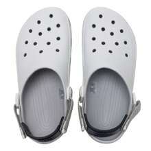 Crocs Sandalias tipo zuecos unisex con estampado de leopardo clásico, zapatos casuales/deportivos ligeros y cómodos 211287-100
