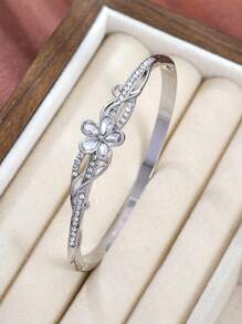Tiny Shiny Charming Flower Teen Bracelets, Suitable For Daily Wear