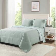 7-Piece Reversible Bed In A Bag Comforter Set With Sheets, Blue Floral, Queen - Sage - 查看 2