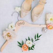 [定制] 天然实木衣架-雕刻您自己的标志，用于服装店、衣柜、木制衣架的木质旋转衣架，防滑，成人家用木衣架 - 木質衣架 - 查看 8