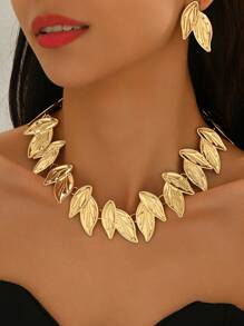 1set 3pcs Luxury & Elegant Golden Starfish & Wheat Texture Flower Wrinkle Necklace & Earrings Set, Fashion & Creative Asymmetrical Floral Starfish Leaf Necklace & Earrings Set, Suitable For Women Daily, Holiday, Party Wear