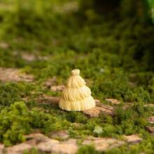 A Cute Resin Micro Landscape Ornament Featuring Animal Figurines Like Puppy, Piglet, And Lamb