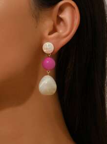 2pcs Exaggerated Sexy Bohemian Wavy Faux Jade Resin Blocks With Conch Shaped Pendant Dangle Earrings Set, Suitable For Sexy Ladies, Party, Holiday Wear. The Resin Blocks Are Artificially Blended In Multiple Colors, And Each Piece Will Have A Molding Mark Due To The Manufacturing Process.