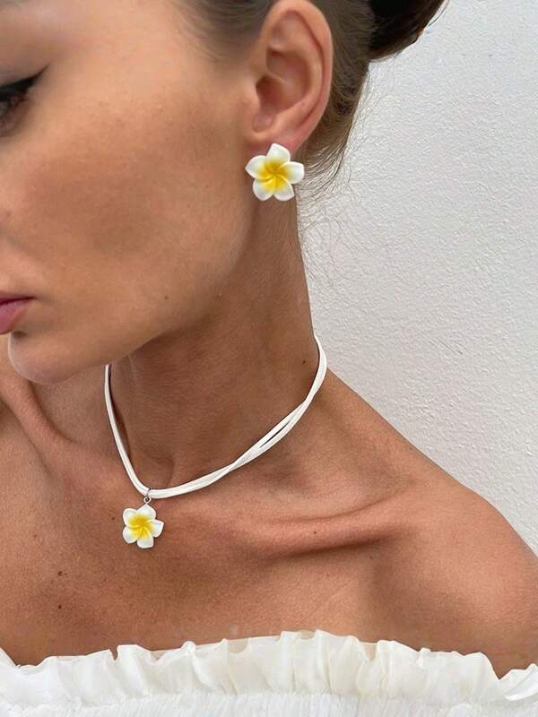 Collier pendentif floral et boucles d'oreilles pour femme, bijoux délicats pour le quotidien et les occasions formelles, cadeau de bijoux, bijoux de mode, parfait pour les fêtes et les cadeaux