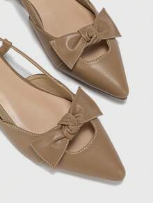 Sandali da donna di moda, comodi, nuovi, con fiocco alla caviglia, punta affusolata, suola morbida, casual e piatti