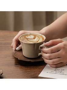 1 pièce Tasse à café en céramique texturée florale de 200 ml avec sous-tasse en bois, tasse à latte de haute qualité, ensemble créatif de tasse et soucoupe à thé, micro-ondes et lave-vaisselle, convient pour la maison, le bureau, le café