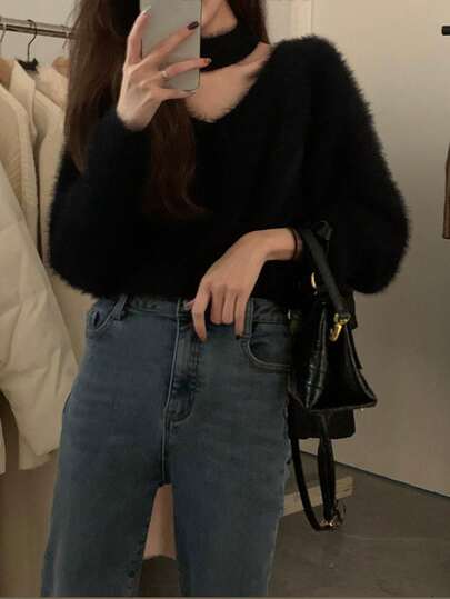 女士 V 领貂皮羊绒毛衣，短款宽松，优雅款式，秋冬 - 配围巾